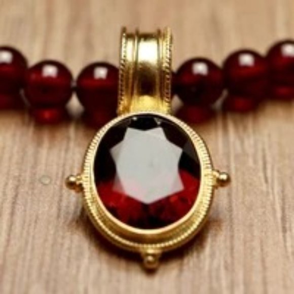 Violetta Garnet Necklace - Picture 1 of 6